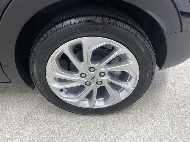 Photo of 2022 Mosaic Black Metallic Chevrolet Bolt EUV