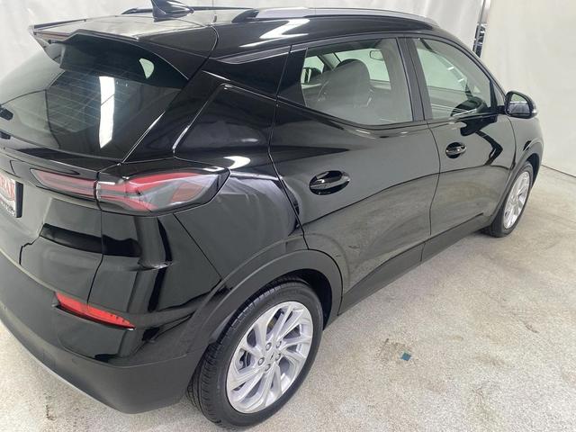 Photo of 2022 Mosaic Black Metallic Chevrolet Bolt EUV