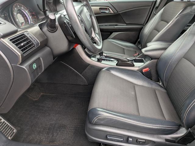 Photo of 2016 Red Honda Accord