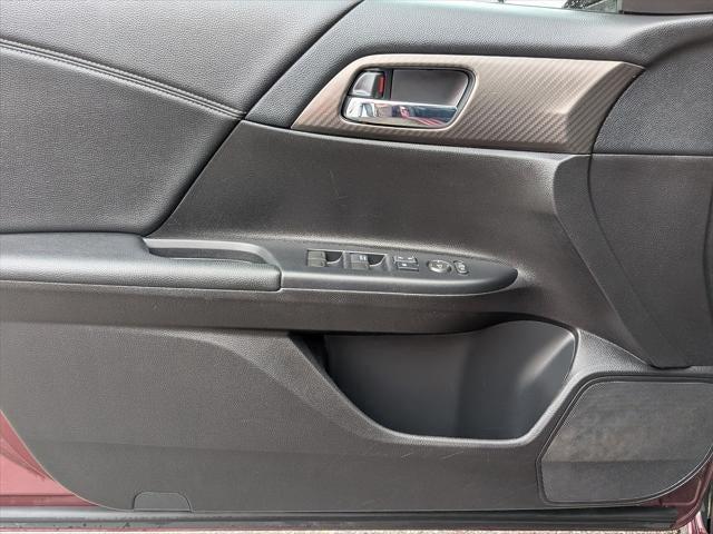 Photo of 2016 Red Honda Accord