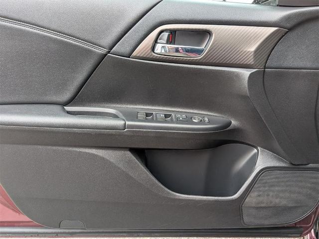 Photo of 2016 Red Honda Accord