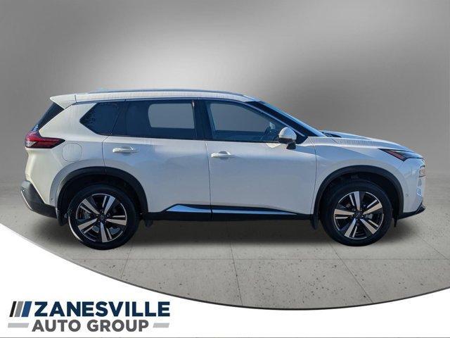 Photo of 2023 White Nissan Rogue