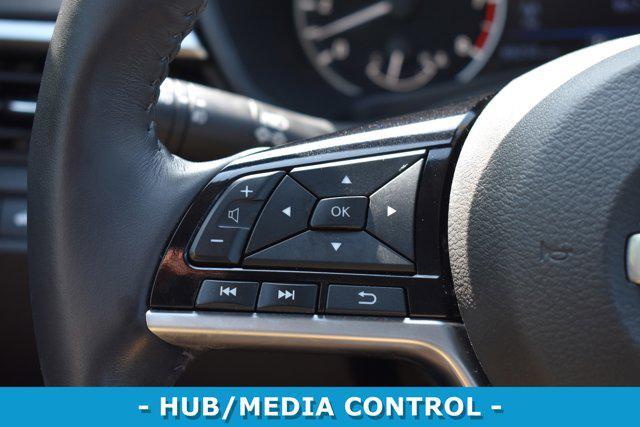 Photo of 2020 Pearl White Tricoat Nissan Altima