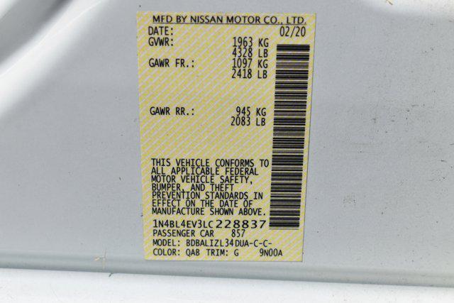 Photo of 2020 Pearl White Tricoat Nissan Altima