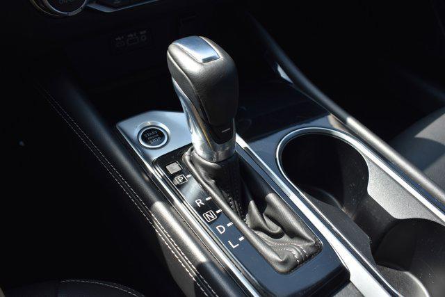 Photo of 2020 Pearl White Tricoat Nissan Altima