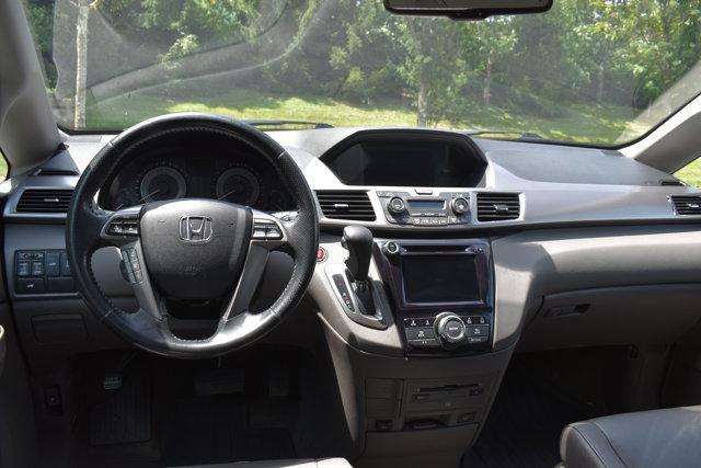 Photo of 2016 Crystal Black Pearl Honda Odyssey