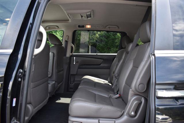 Photo of 2016 Crystal Black Pearl Honda Odyssey