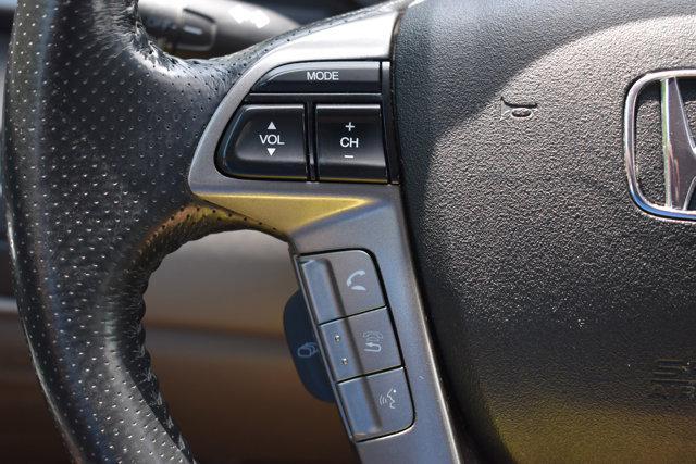 Photo of 2016 Crystal Black Pearl Honda Odyssey
