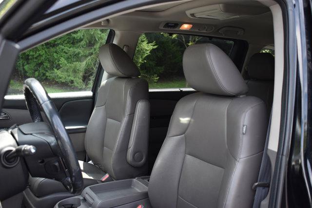 Photo of 2016 Crystal Black Pearl Honda Odyssey