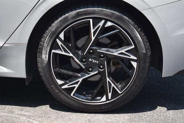 Photo of 2025 Wolf Gray Kia K5