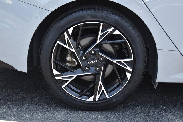 Photo of 2025 Wolf Gray Kia K5