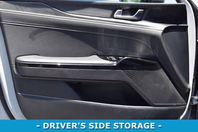 Photo of 2025 Wolf Gray Kia K5