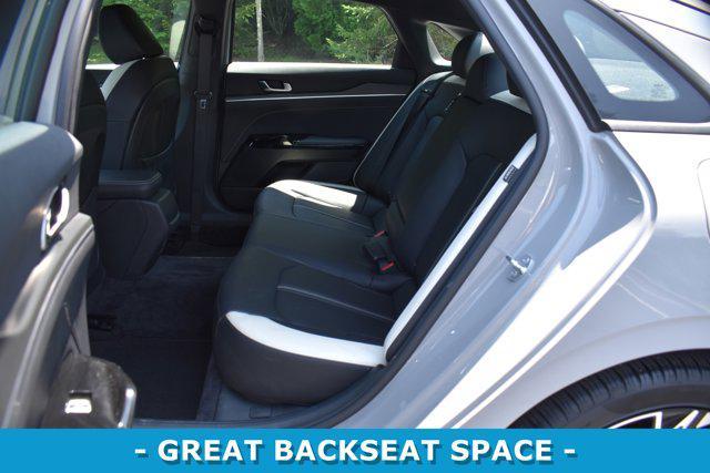 Photo of 2025 Wolf Gray Kia K5