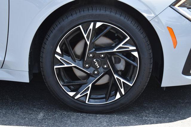 Photo of 2025 Wolf Gray Kia K5