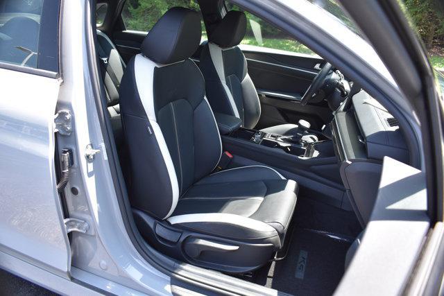 Photo of 2025 Wolf Gray Kia K5