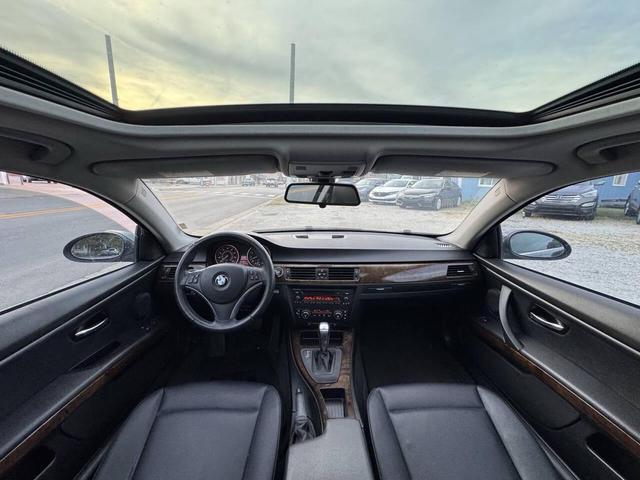 Photo of 2009 Black BMW 328
