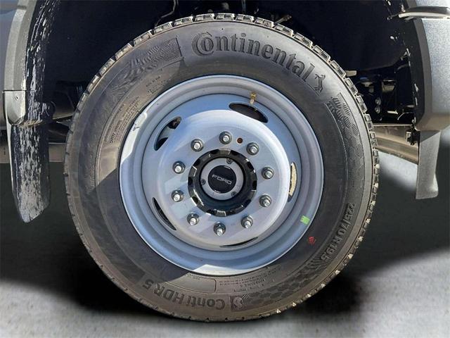 Photo of 2026 OXFORD WHITE Ford F-450