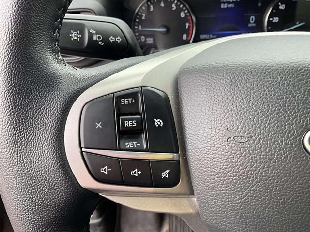 Photo of 2022 Rapid Red Metallic Tinted Clearcoat Ford Explorer