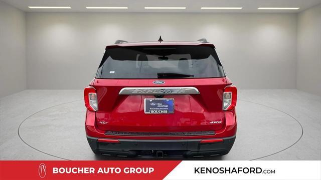 Photo of 2022 Rapid Red Metallic Tinted Clearcoat Ford Explorer