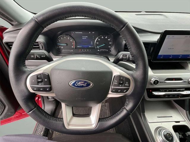 Photo of 2022 Rapid Red Metallic Tinted Clearcoat Ford Explorer