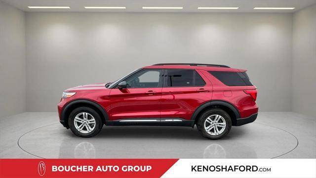 Photo of 2022 Rapid Red Metallic Tinted Clearcoat Ford Explorer