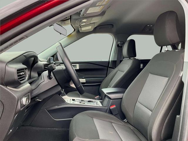 Photo of 2022 Rapid Red Metallic Tinted Clearcoat Ford Explorer