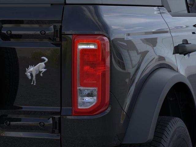 Photo of 2025 Shadow Black Ford Bronco