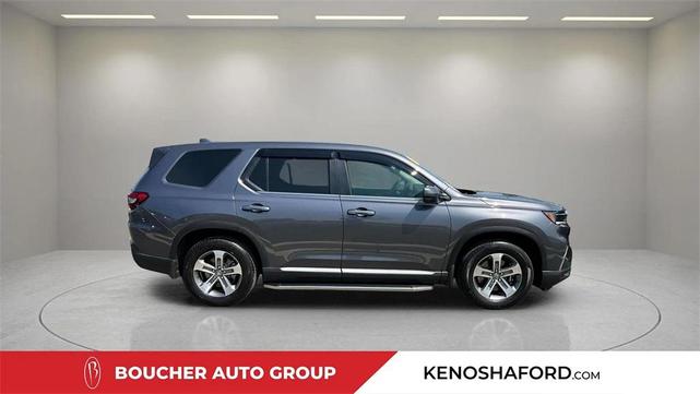 Photo of 2025 Gray Honda Pilot