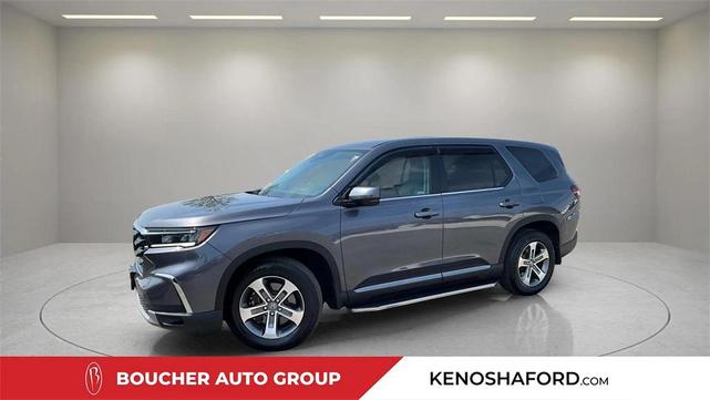 Photo of 2025 Gray Honda Pilot