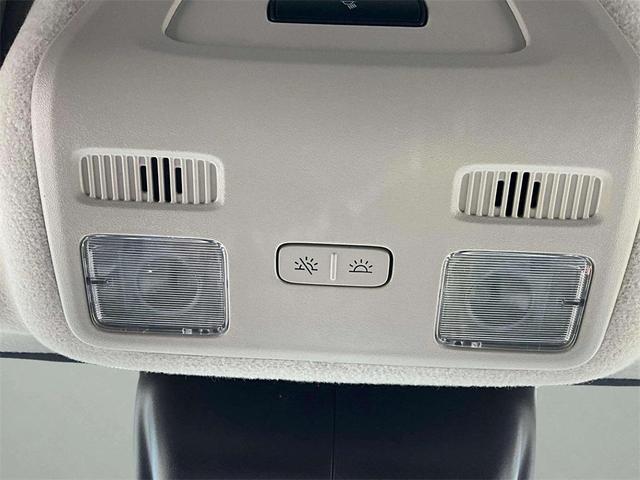 Photo of 2025 Oxford White Ford Transit-150