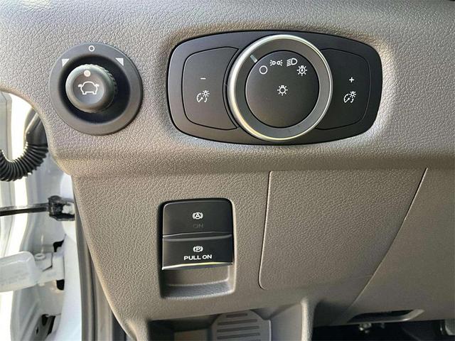 Photo of 2025 Oxford White Ford Transit-150