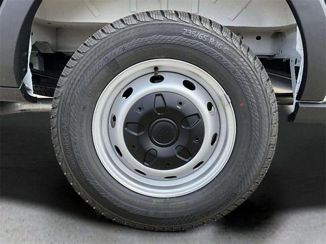 Photo of 2025 Oxford White Ford Transit-150