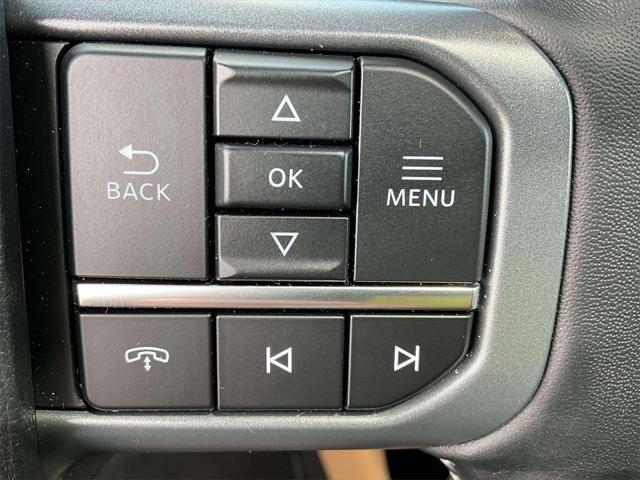 Photo of 2024 Agate Black Metallic Ford F-250