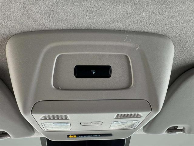 Photo of 2024 Oxford White Ford Transit-250