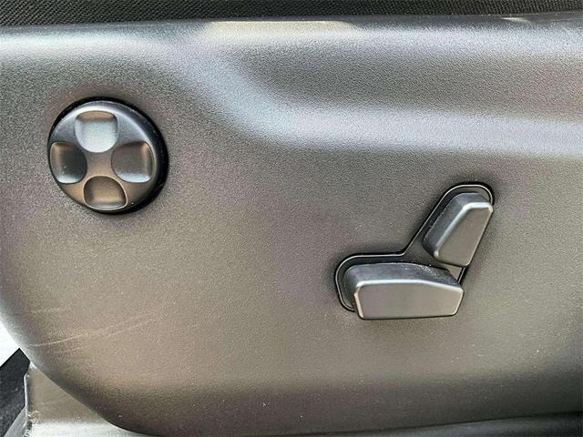 Photo of 2023 Black Metallic Dodge Durango