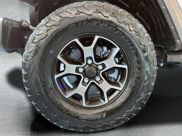 Photo of 2018 Granite Crystal Metallic Clearcoat Jeep Wrangler Unlimited