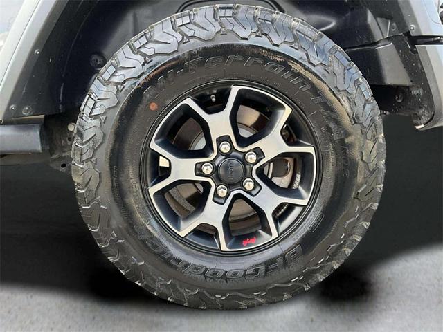 Photo of 2018 Granite Crystal Metallic Clearcoat Jeep Wrangler Unlimited