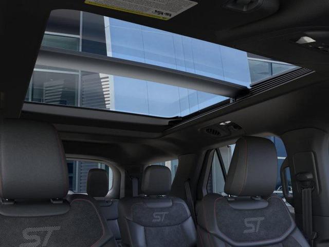 Photo of 2025 Carbonized Gray Metallic Ford Explorer