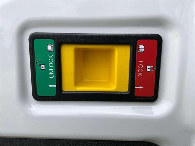 Photo of 2025 Oxford White Ford Transit-350