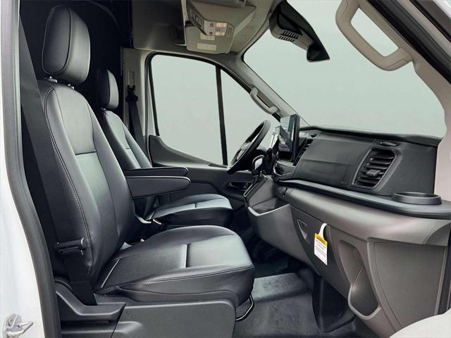 Photo of 2025 Oxford White Ford Transit-350