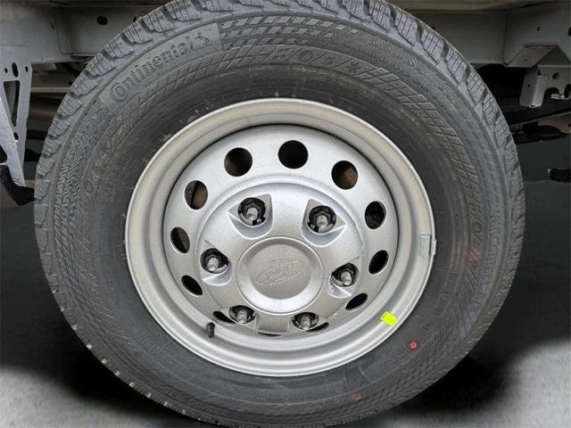 Photo of 2024 Oxford White Ford Transit-250