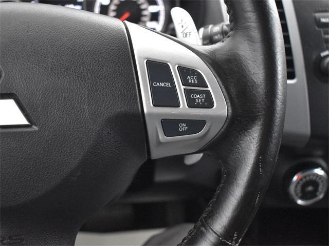 Photo of 2013 Cool Silver Metallic Mitsubishi Outlander