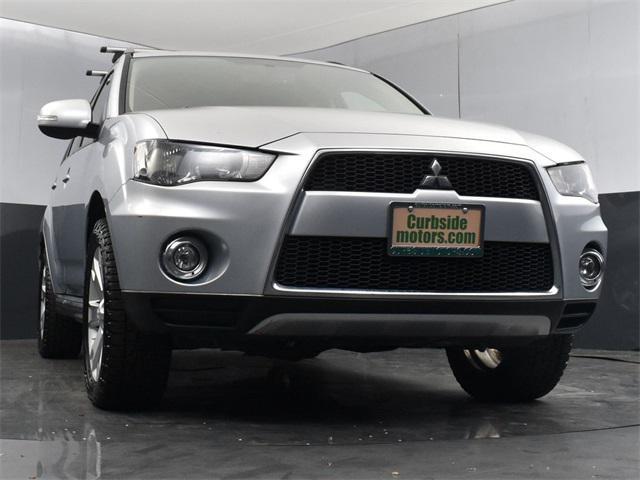 Photo of 2013 Cool Silver Metallic Mitsubishi Outlander