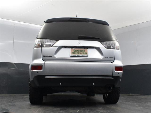 Photo of 2013 Cool Silver Metallic Mitsubishi Outlander
