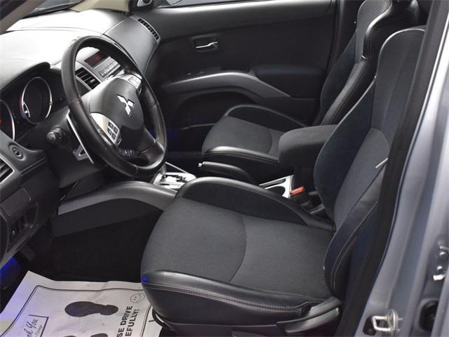 Photo of 2013 Cool Silver Metallic Mitsubishi Outlander