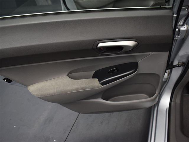 Photo of 2006 Alabaster Silver Metallic Honda Civic