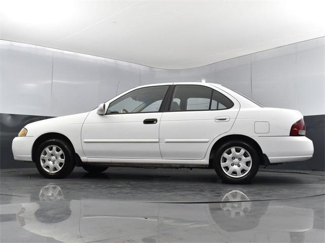 Photo of 2002 Cloud White Nissan Sentra