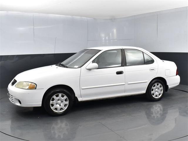 Photo of 2002 Cloud White Nissan Sentra