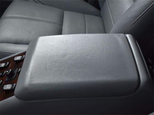 Photo of 2000 Polar White Mercedes-Benz M-Class