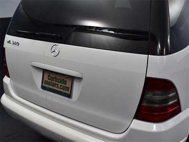 Photo of 2000 Polar White Mercedes-Benz M-Class